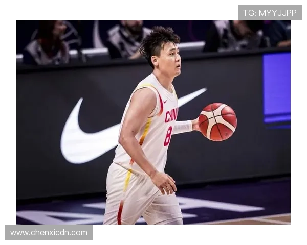 男篮归国王俊杰发图调侃胡明轩 队友齐点赞赵睿评论成全场焦点